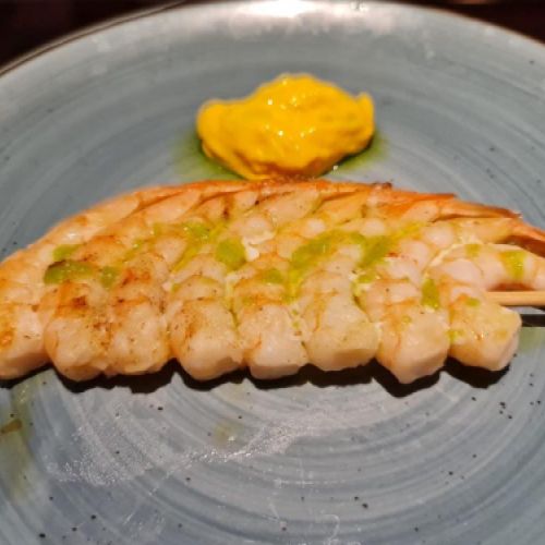 Brocheta de langostinos