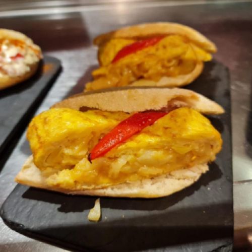 Pulga de tortilla de patata con pimiento